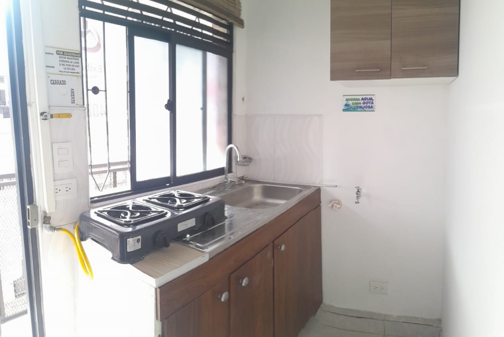 Apartamento en Arriendo en Medellin cod. 8619